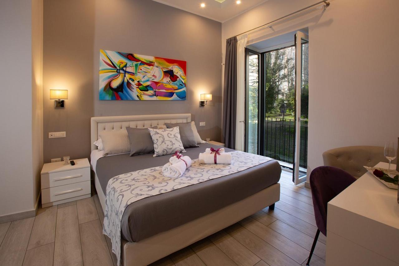 Royal Gardens Bed & Breakfast Caserta Eksteriør bilde