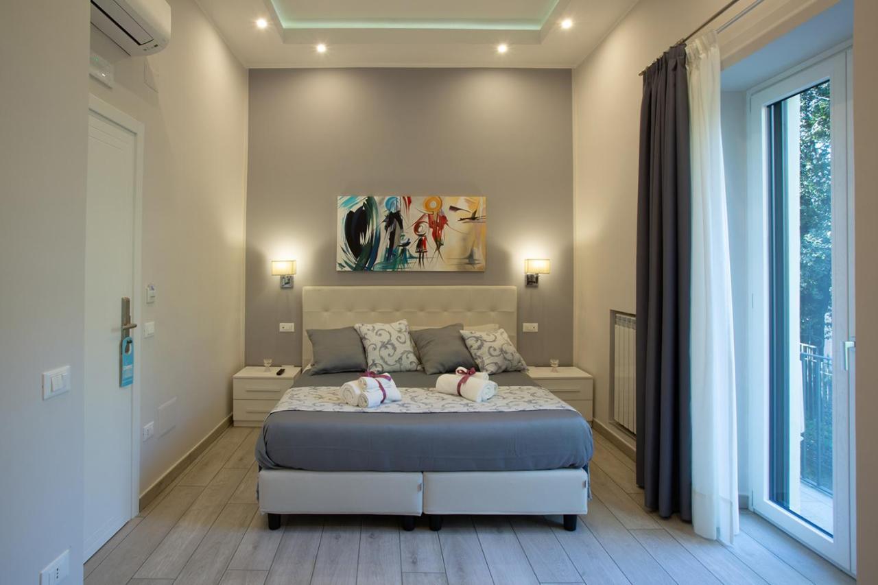 Royal Gardens Bed & Breakfast Caserta Eksteriør bilde