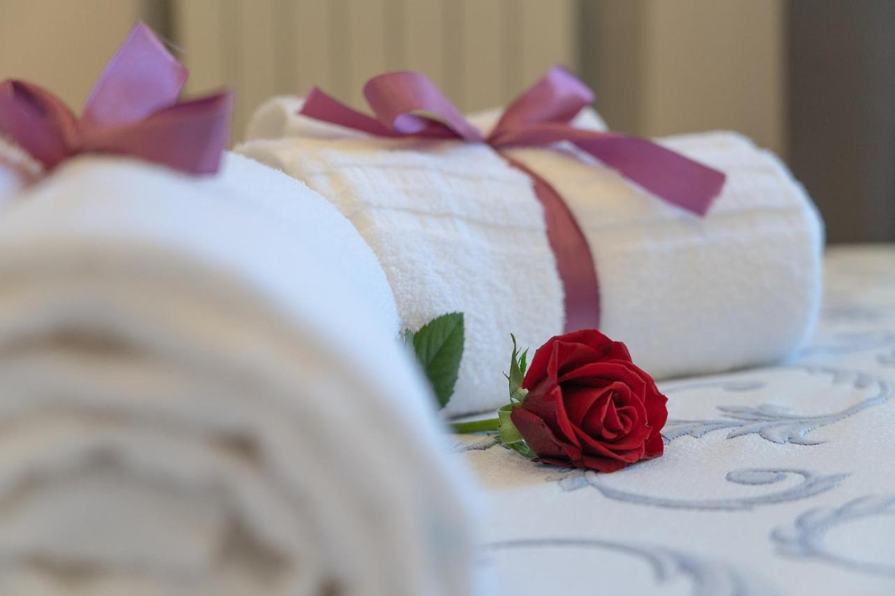 Royal Gardens Bed & Breakfast Caserta Eksteriør bilde