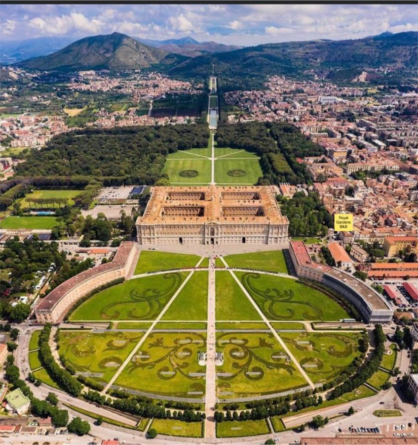 Royal Gardens Bed & Breakfast Caserta Eksteriør bilde