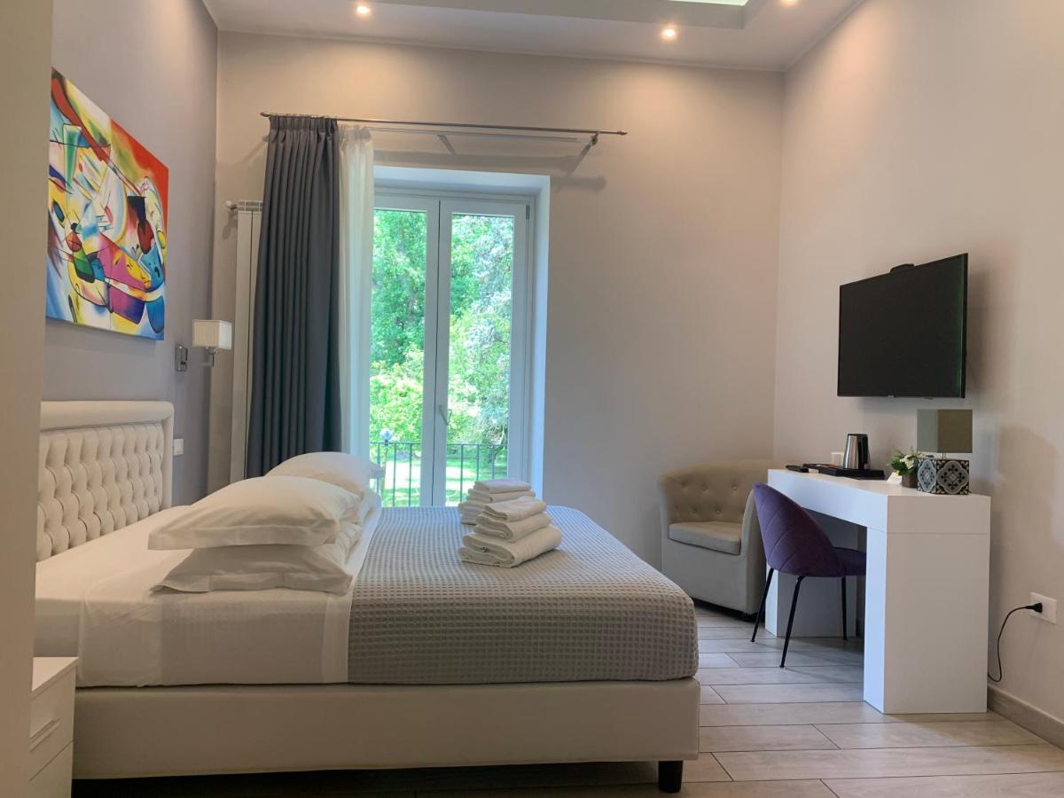 Royal Gardens Bed & Breakfast Caserta Eksteriør bilde